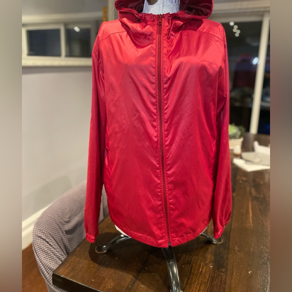 BNWOT Uniqlo wind breaker